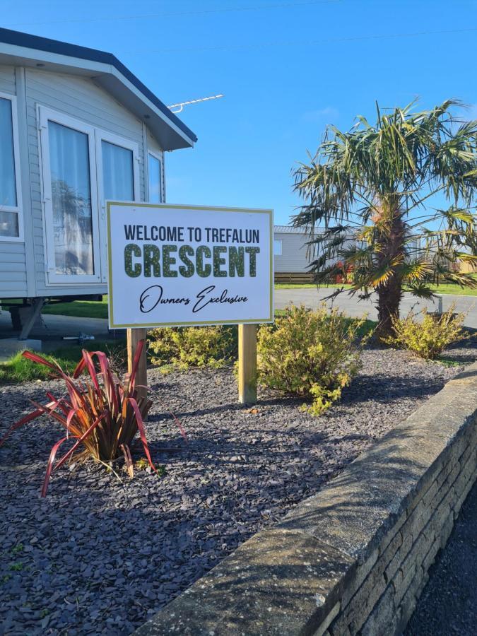 Beautiful 2 Bedroom Caravan, Holiday Park Tenby Saint Florence Eksteriør bilde